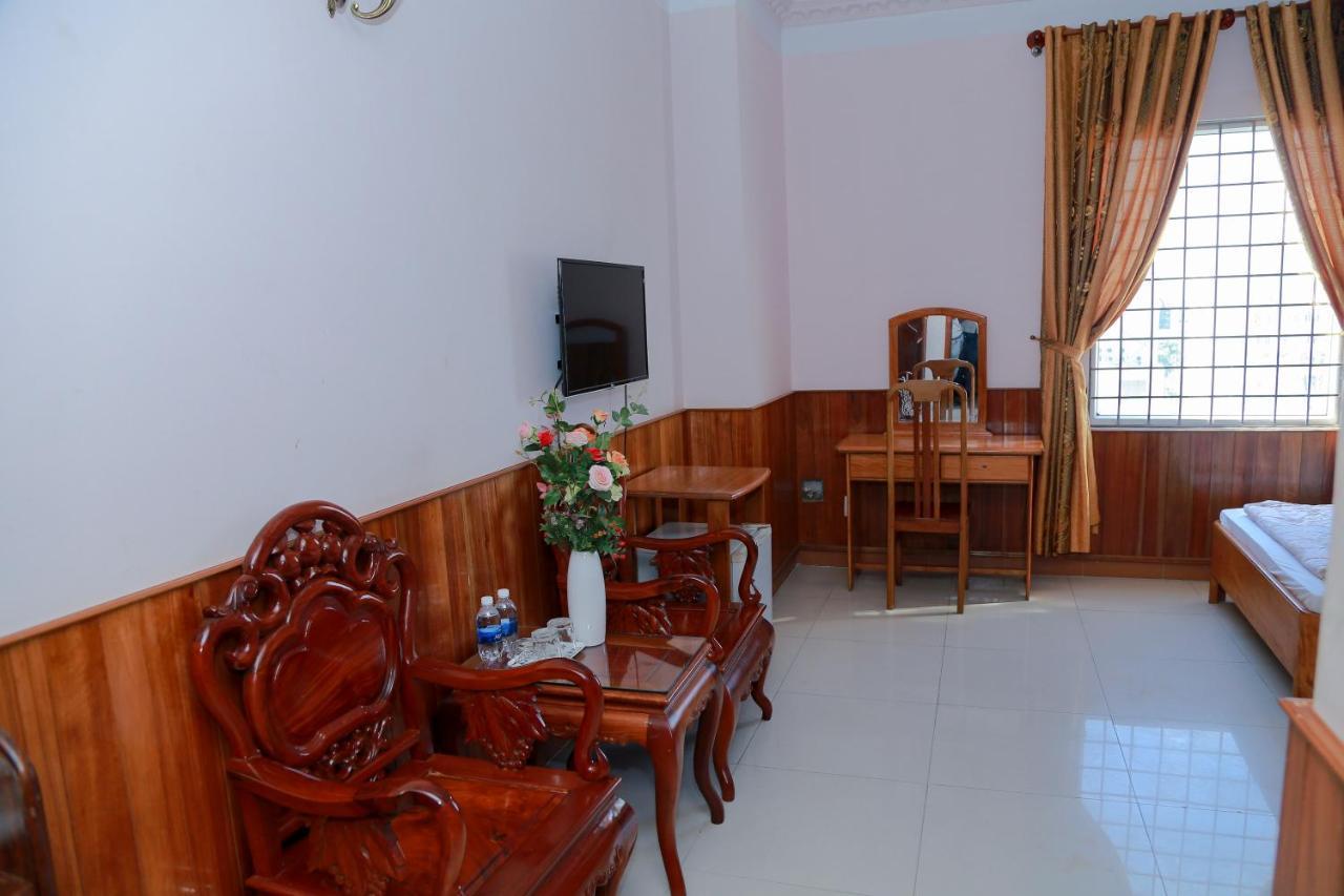 Tan Hoang Gia Hotel Quy Nhon Exterior photo